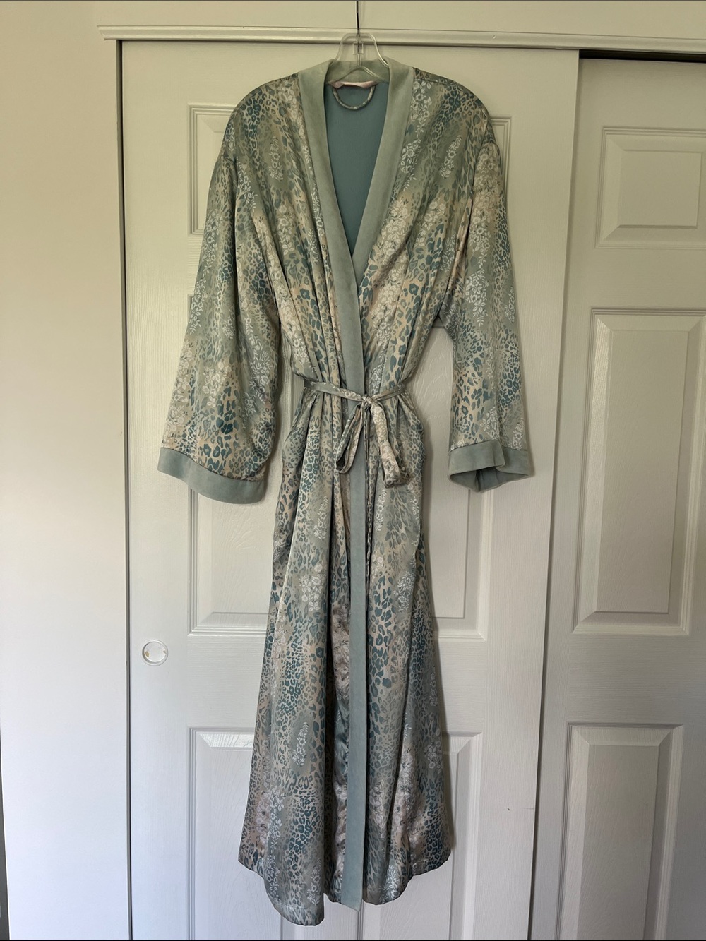 Vintage Victoria’s Secret Bath Robe